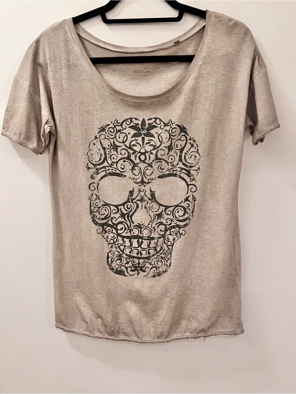 Women’s Taupe Short Sleeve Tee with Decorative Skull Graphic